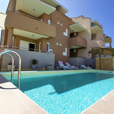 Apartment Mlasina-4 By Interhome Nin Exterior photo