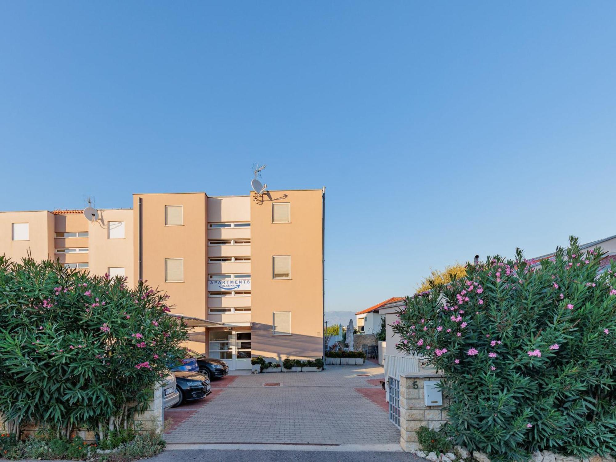 Apartment Mlasina-4 By Interhome Nin Exterior photo